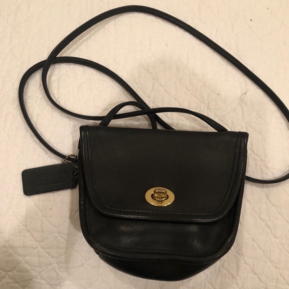 Coach Handbags - ⬇️PRICE DROP - Black retro Coach mini purse